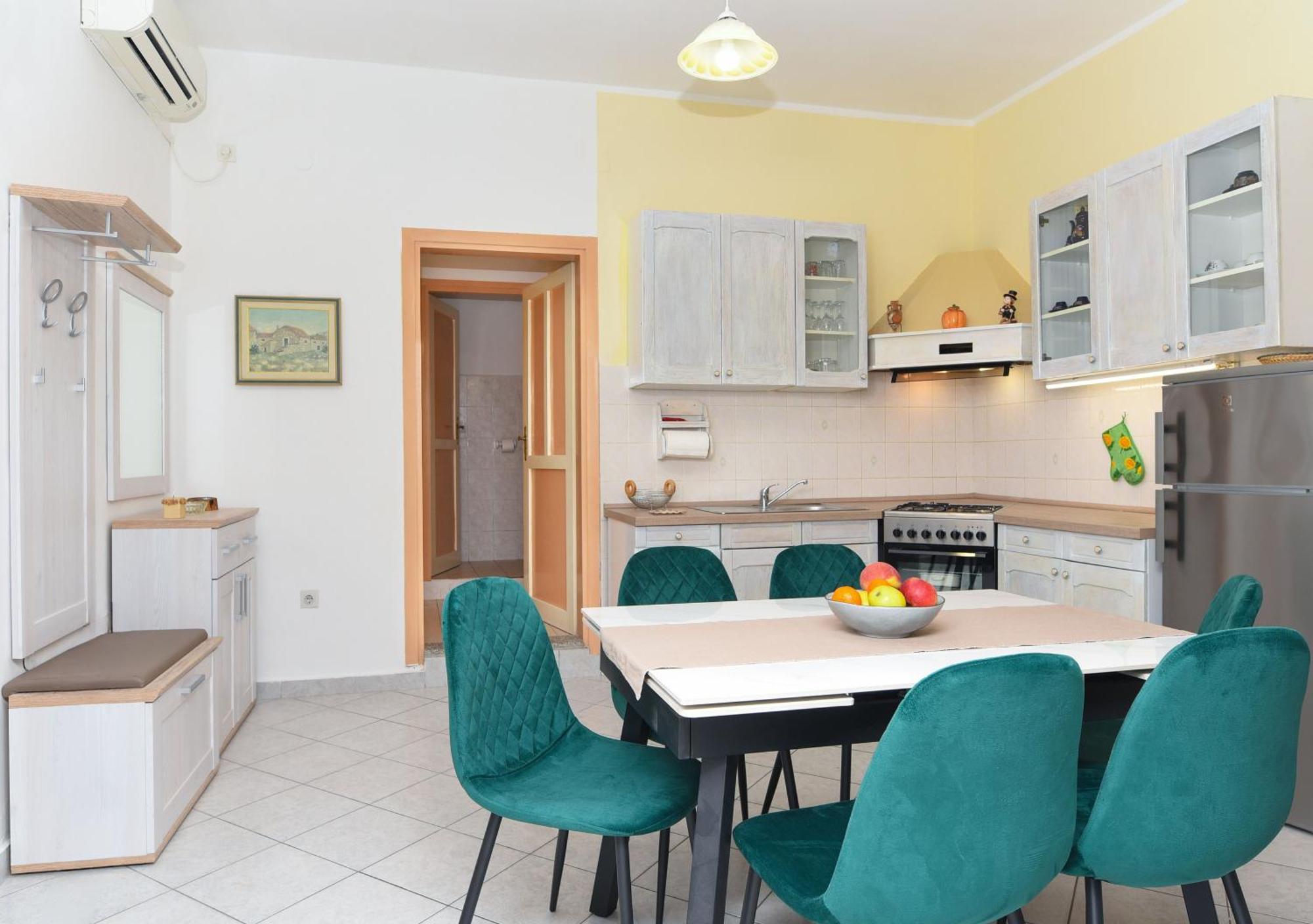 Apartmani Zupanic Koromacno Exterior photo